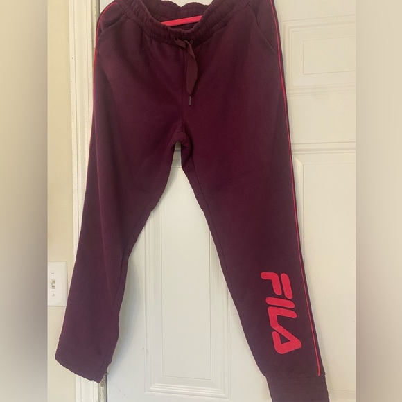 Fila women’s Jammin Joggers - Picture 1 of 4